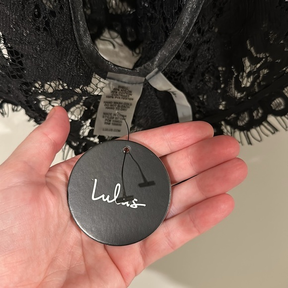 NWT Unforgettable Romance Black Sheer Lace Halter Bodysuit in Women’s Size Large - Picture 8 of 12